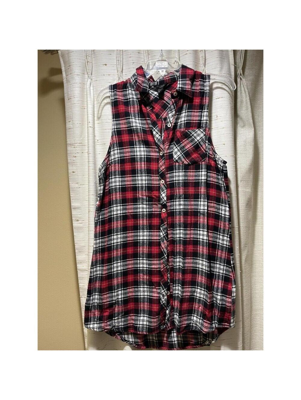Women’s Forever 21 Plaid Sleeveless Flannel Red/ White/ Black M medium